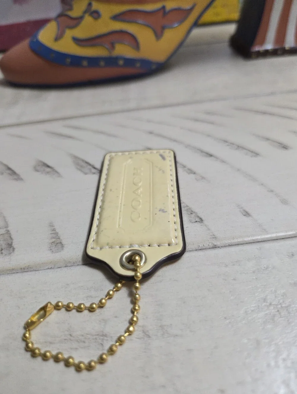 Coach Pale Yellow Patent Leather HangTag, EUC